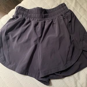 Lululemon track that shorts